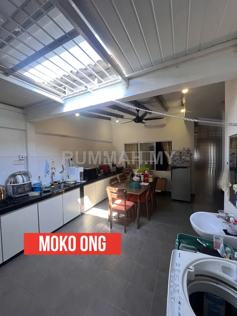 Fully Renovated Landed Single Storey Terrace Jelutong Greenland