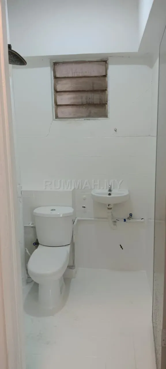 condo in cheras, Selangor — photo 2