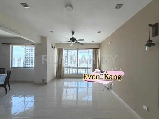 3-bedroom condo in Tanjung Bungah, Penang for sale — The Straits Regency @ Tanjung Bungah 1530SF Renovated Seaview Unit