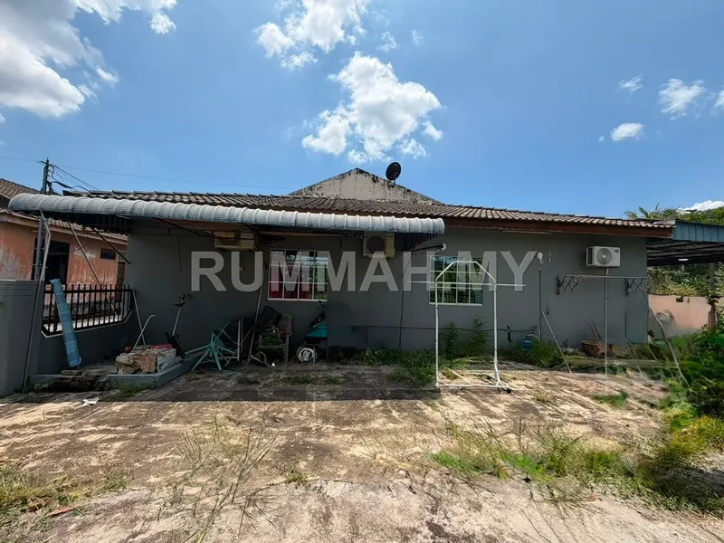 Below Market!!! Done Reno, Corner SingleStorey Terrace at Tmn Jambu Machang bubok