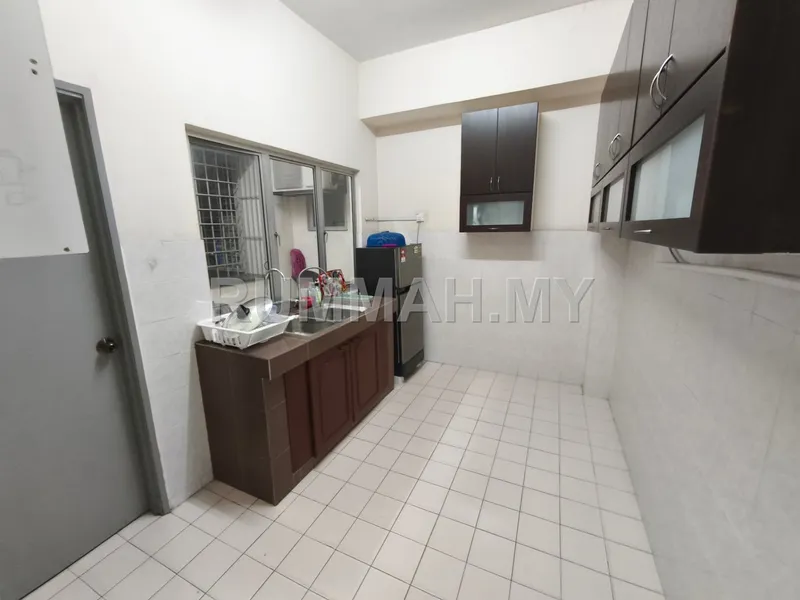 condo in Bandar Sunway, Selangor — photo 2