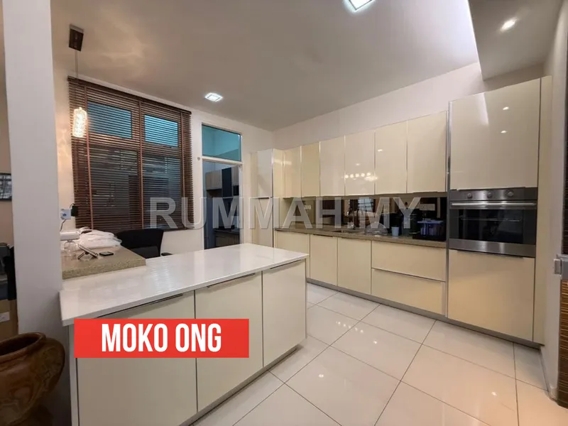 3 Storey Semi-D Fully Renovated @ Minden Height, Gelugor