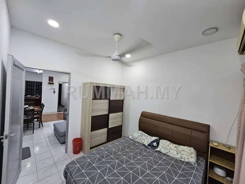 4-bedroom condo for sale in George Town, Penang - The osean view