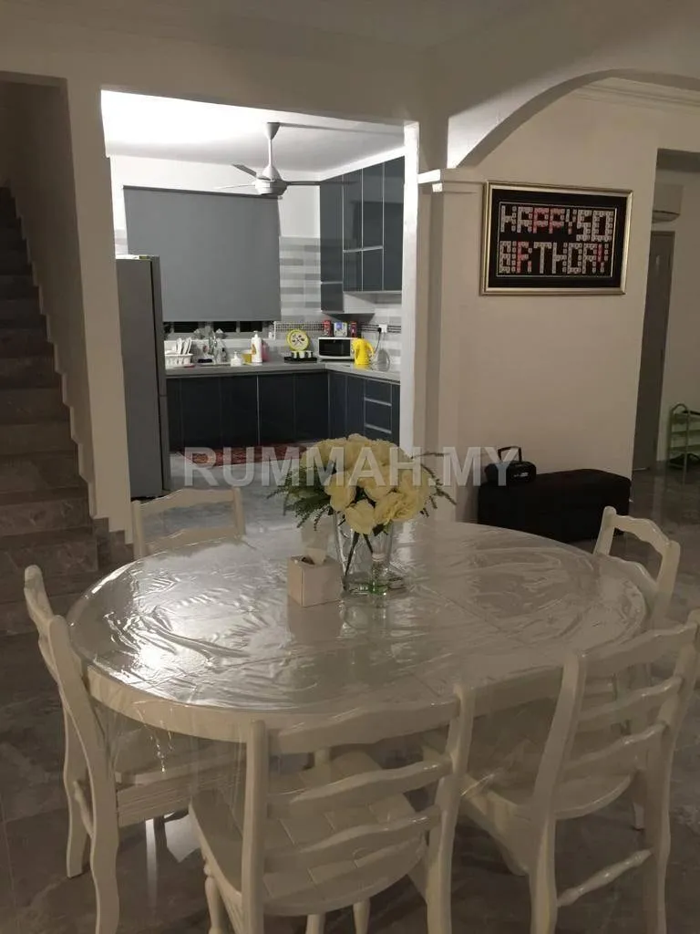 house in Bukit Jambul, Penang — photo 2