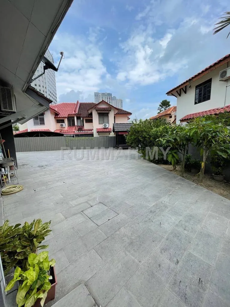 Solok Bukit Jambul Semi Detached