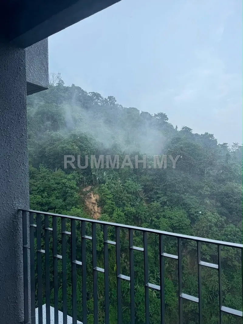 condo in Damansara Perdana, Selangor — photo 2