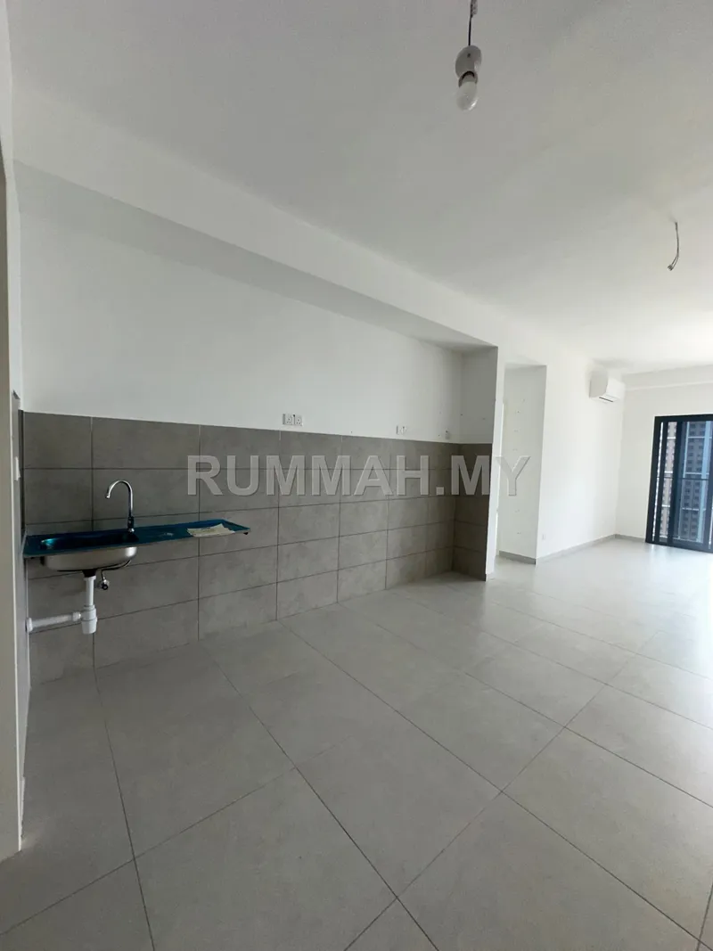 condo in Damansara perdana, Selangor — photo 2