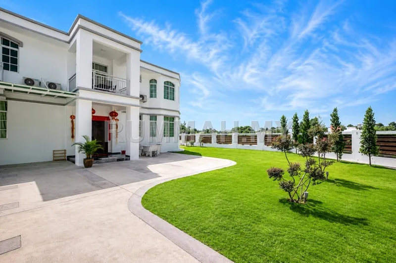 Bungalow for Sale @ Beverly Hills, Tanjung Bungah | Renovated with Land 9500sf @ Persiaran Tanjung Bungah