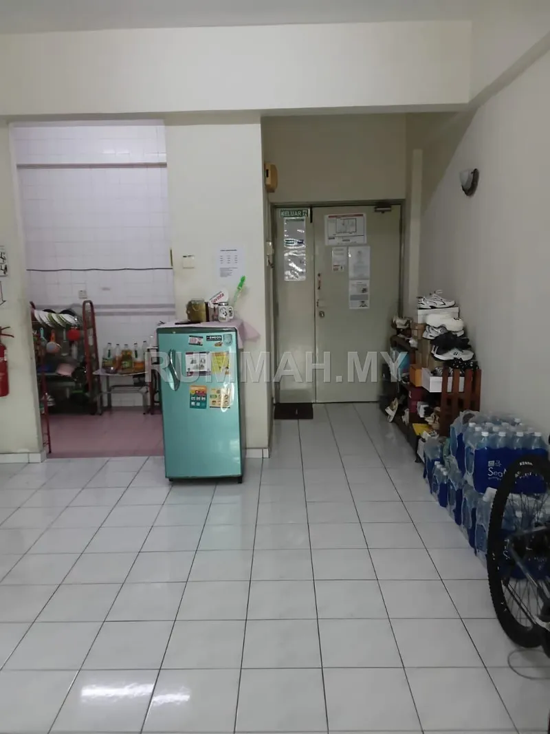 condo in Shah Alam, Selangor — photo 2