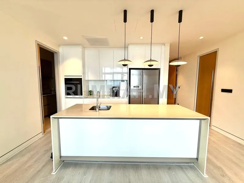 condo in Pulau Tikus, Penang — photo 3