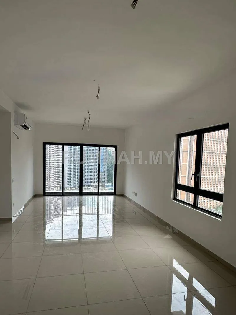 4-bedroom condo in petaling jaya, Selangor for sale — Corner Unit D'Erica Residences @ Damansara Perdana, Petaling Jaya, Selangor
