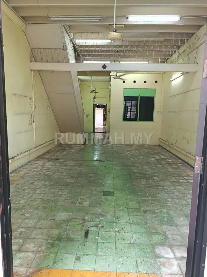 Shophouse Jalan Air Itam Facing Main Road High Visibility Farlim