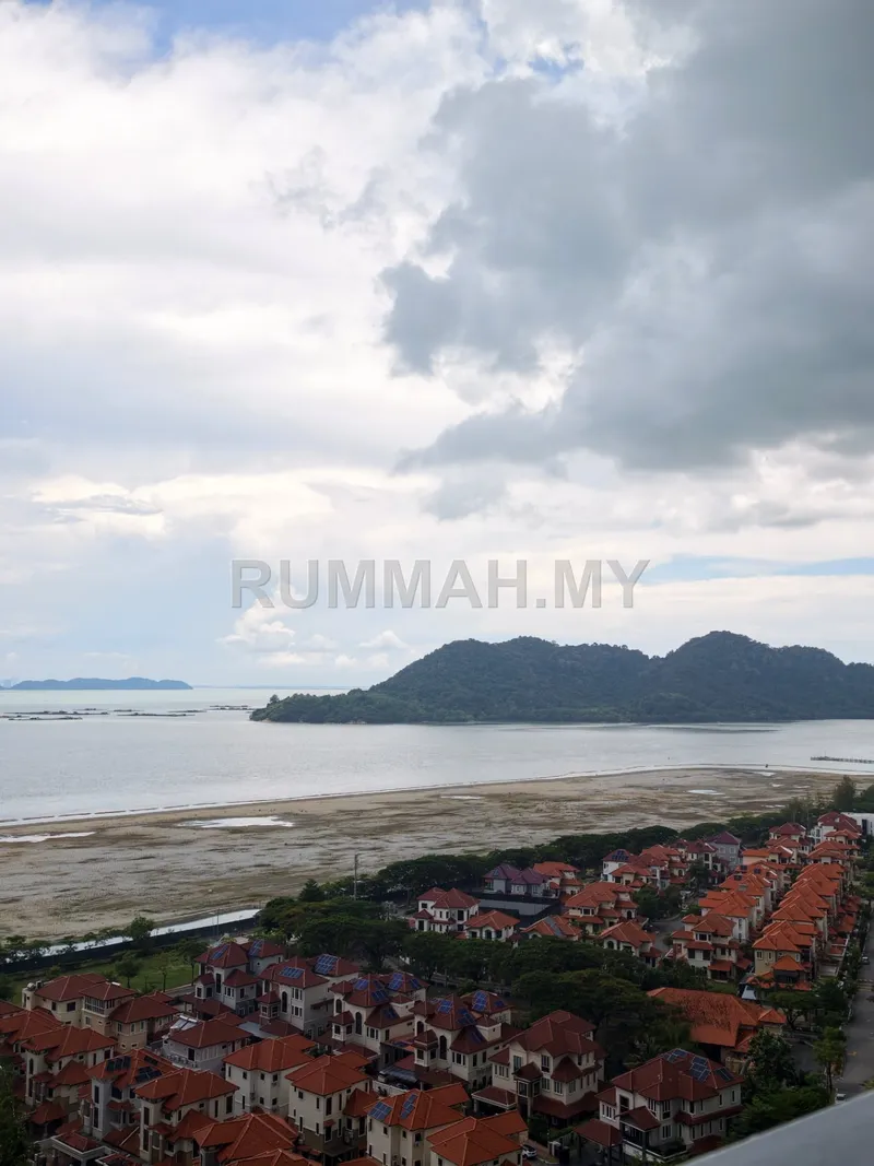 condo in Gelugor, Penang — photo 3