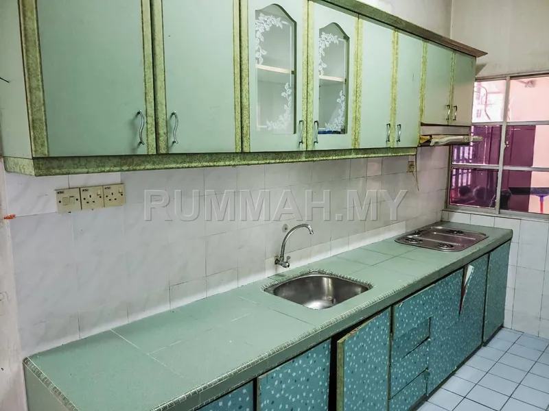 condo in Shah alam, Selangor — photo 2