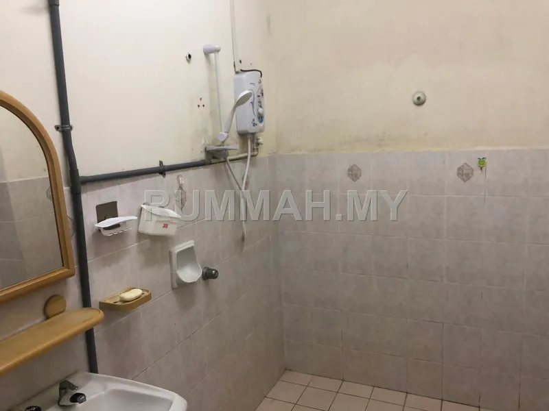 condo in Bandar Sunway, Selangor — photo 3