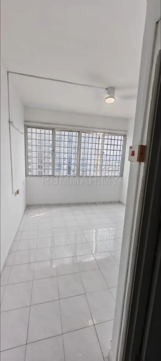 Condo for Rent @ N Park, Batu Uban | Partially Furnished
