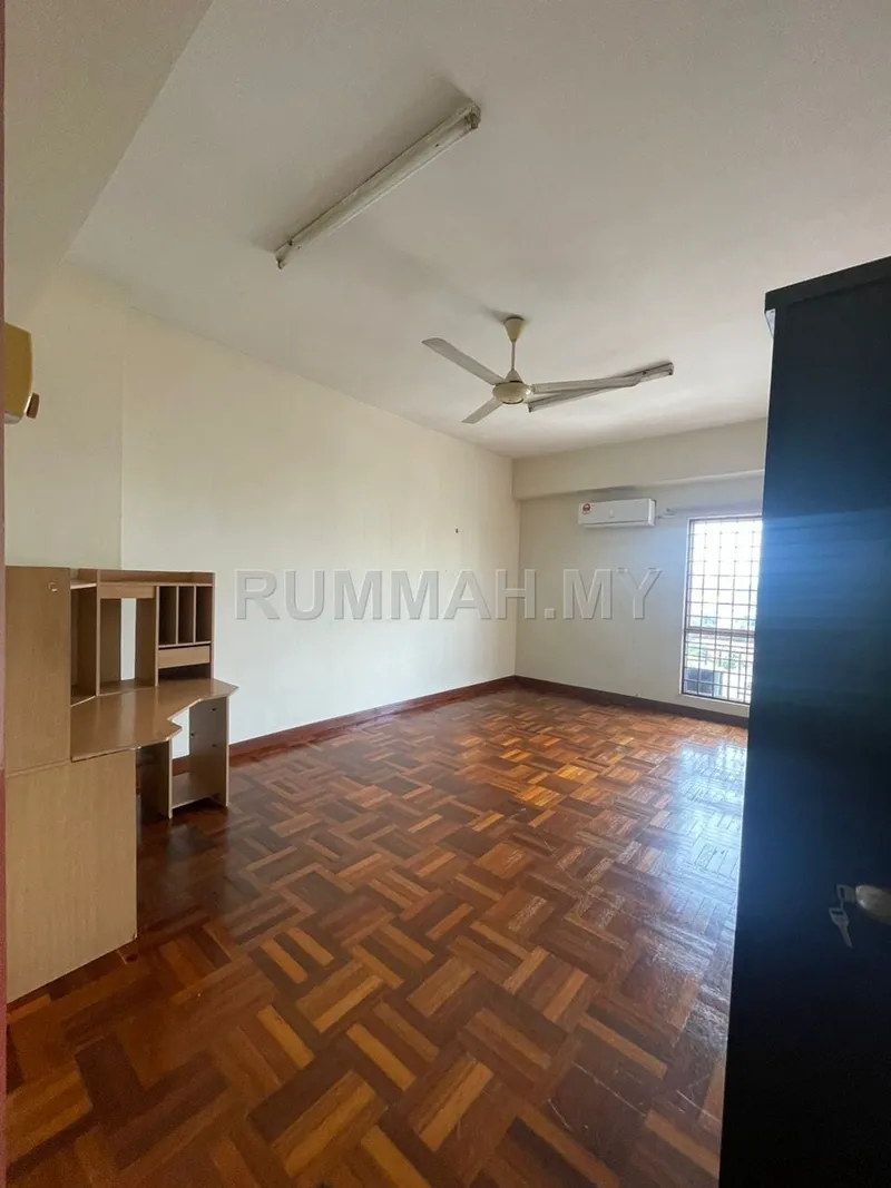 condo in Bandar Sunway, Selangor — photo 3