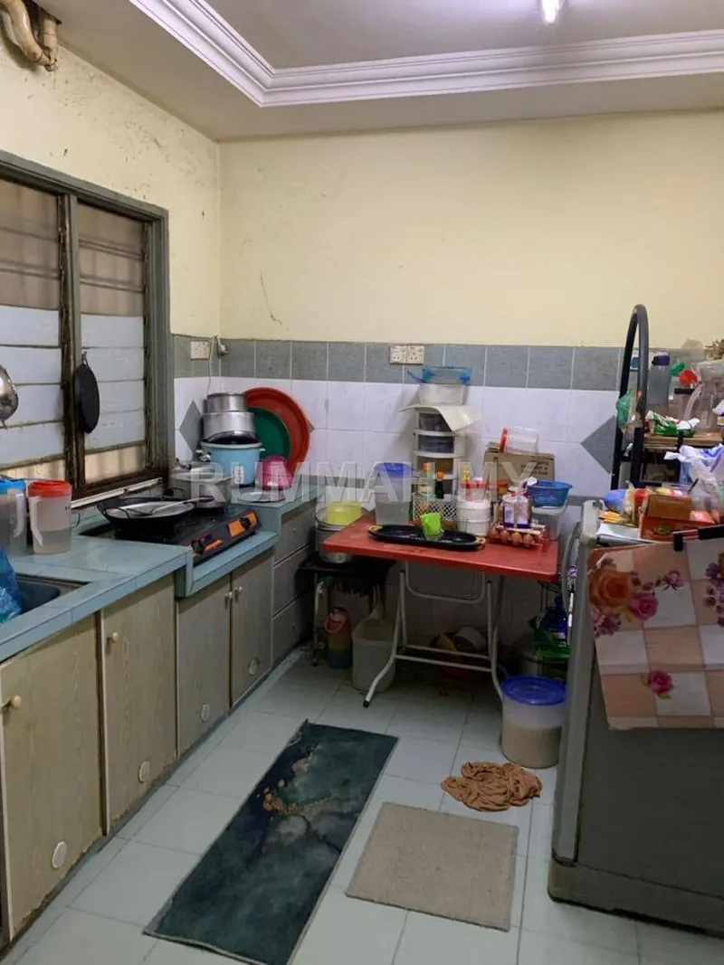 First  floor flat machang bubok, corner unit,  have kitchen cabinet