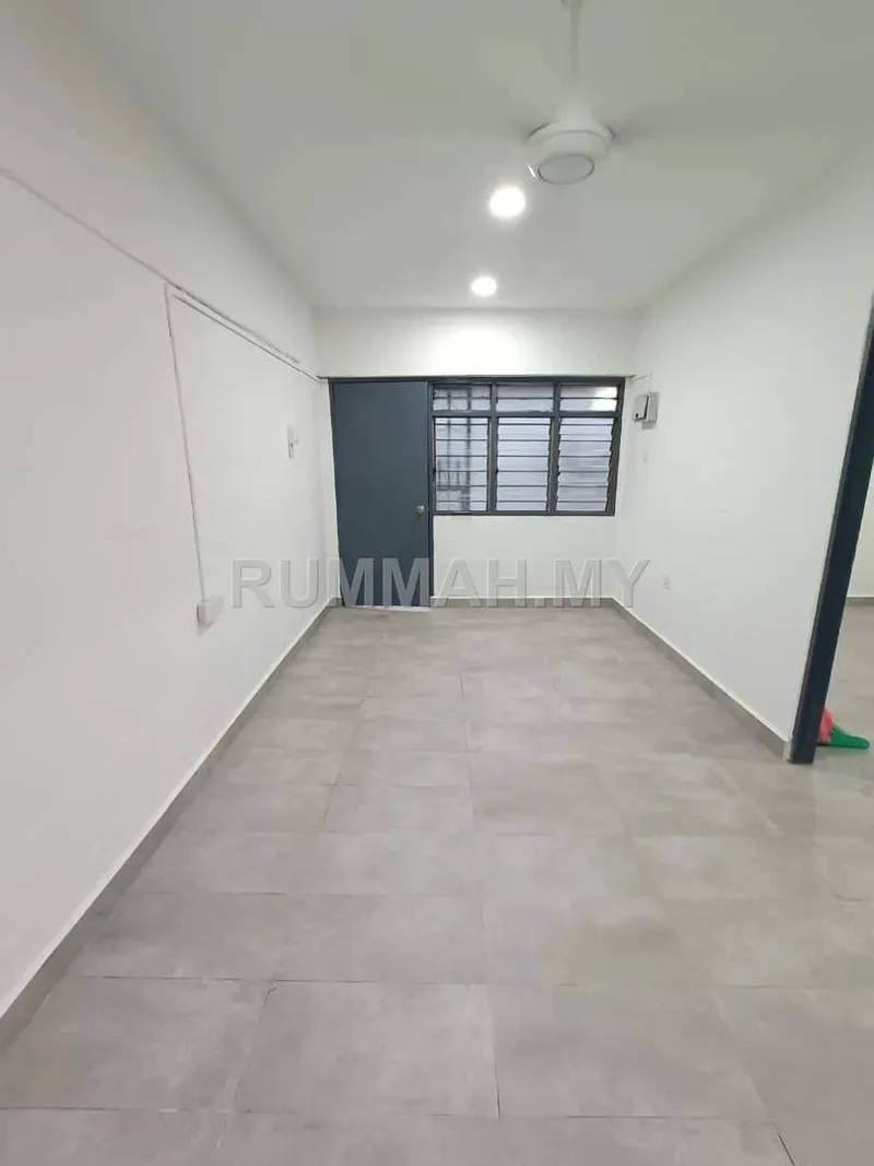 2-bedroom condo in Ayer Itam, Penang for rent — Flat for Rent @ Farlim, Ayer Itam | 2R1T