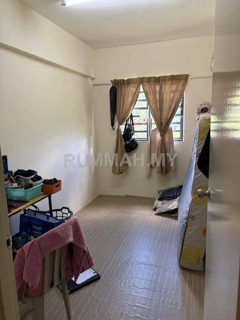 condo in Teluk Kumbar, Penang — photo 3