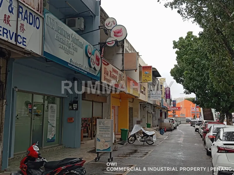 Ground Floor Shoplot for Rent at Jalan Jelutong | Main Road Frontage