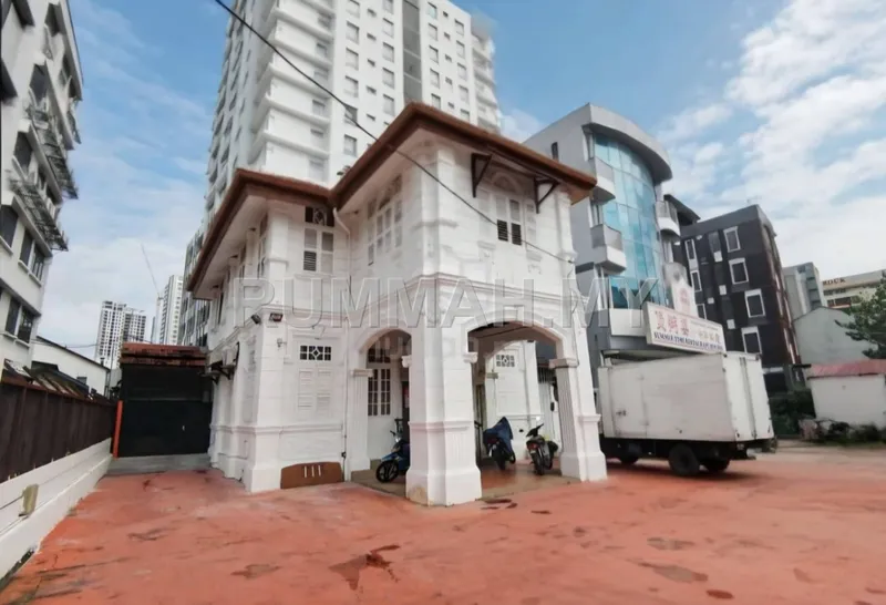 Commercial Shoplot Bungalow at Georgetown Near Lebuh Melaka For Rent ! 