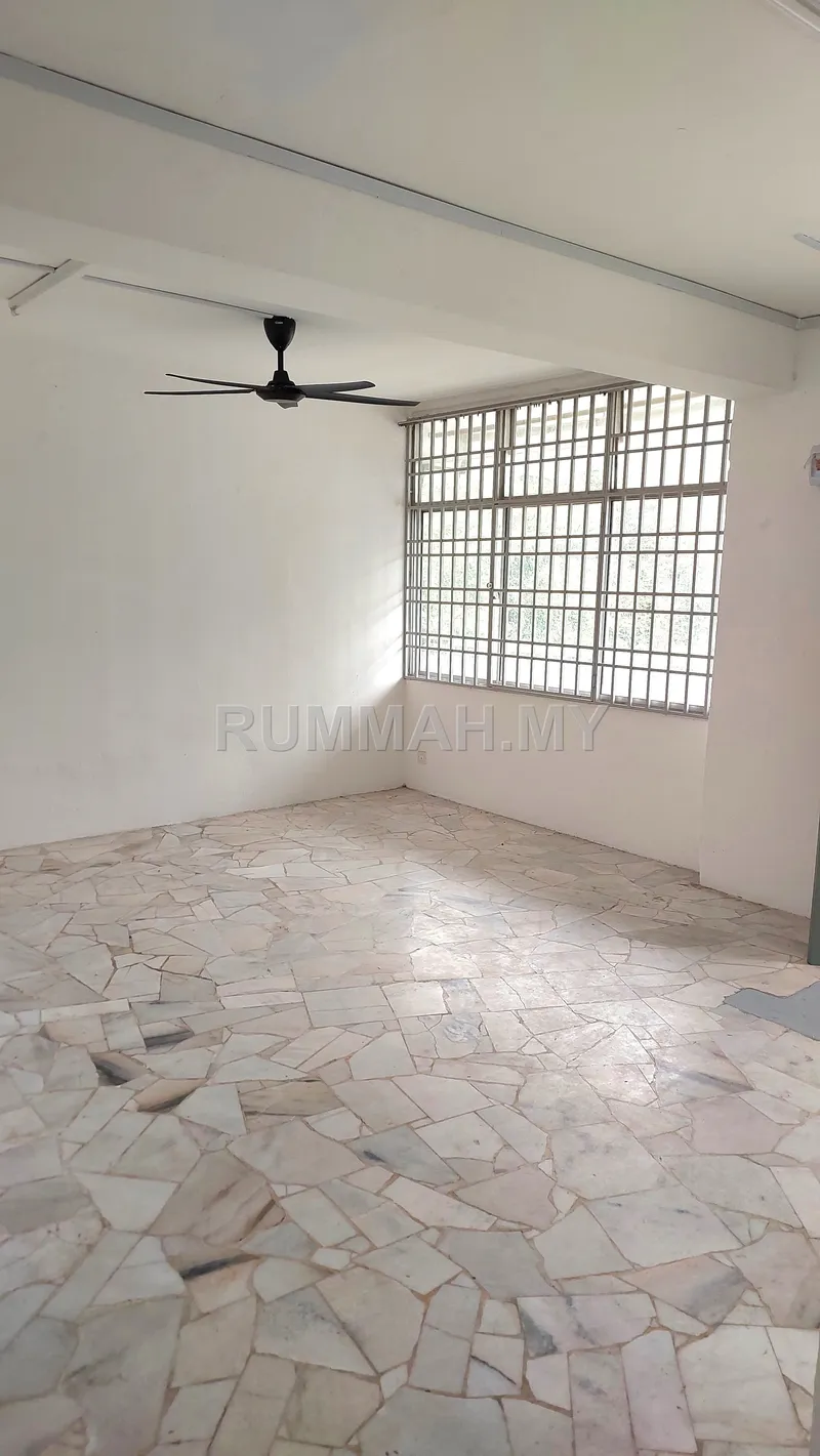 3-bedroom condo in Paya Terubong, Penang for rent — Majestic Height At Paya Terubong 