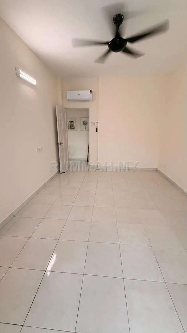 condo in Sungai Ara, Penang — photo 3