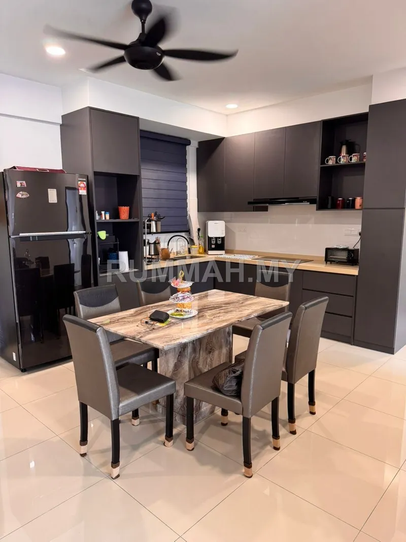Golden Triangle 2 Hight Floor for rent