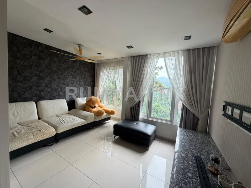 Pearl Hill Tanjung Bungah Freehold Fully Renovated Fully Furnished 2+1 Bedroom Townhouse For Sale RM520K 槟城丹绒武雅 Pearl Hill 永久地契豪华装修全配2+1房山景Townhouse出售 RM52万