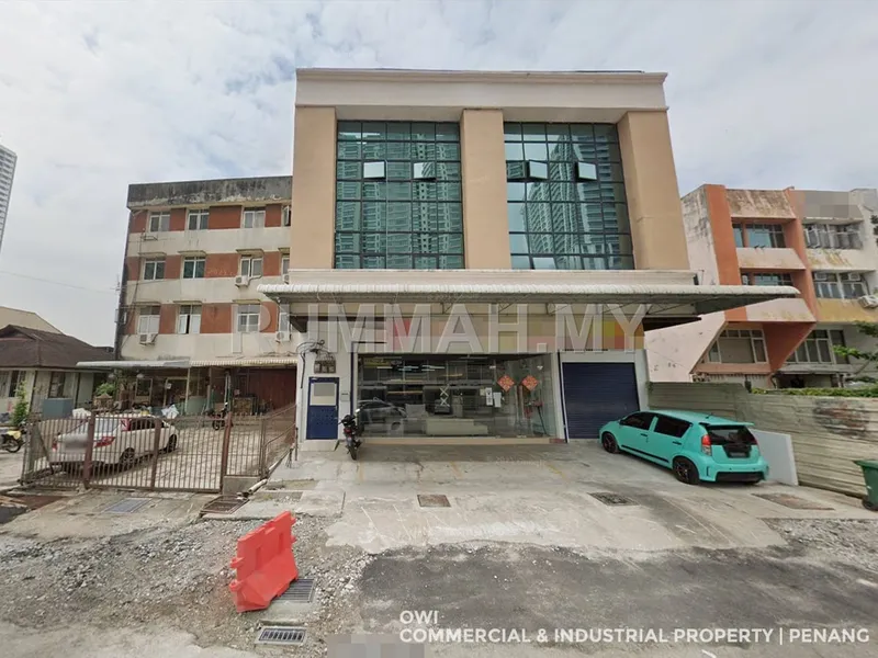 3-Storey Commercial Building for Rent at Georgetown | Open Space Rooftop
