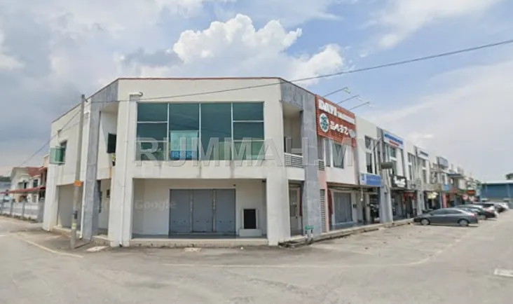 Jalan Betek Facing Main Road Intermidate unit