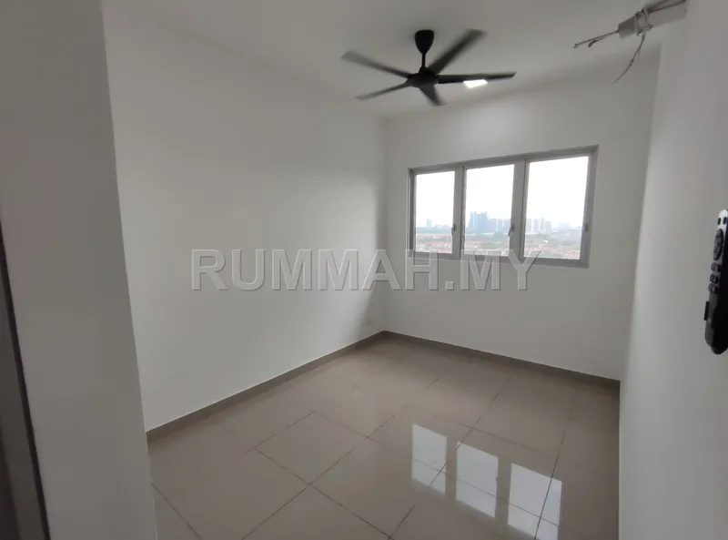 condo in Dengkil, Selangor — photo 2