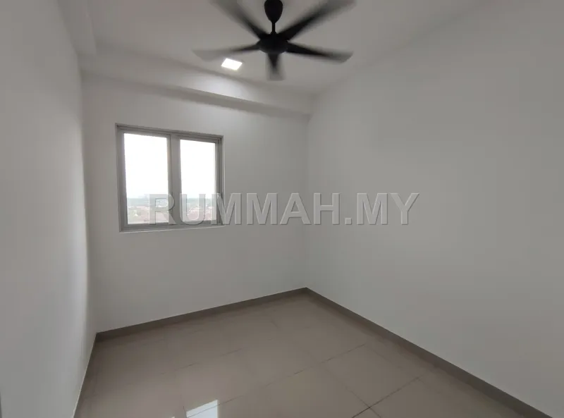 condo in Dengkil, Selangor — photo 3