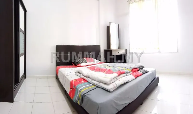 Putra Place near Queensbay Bayan Lepas | Fully Furnished Pool View SA9795