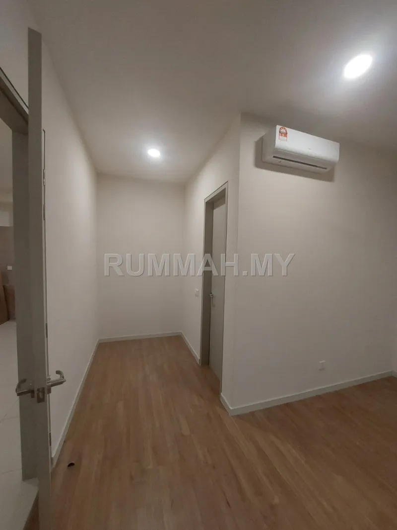 condo in Puchong, Selangor — photo 3
