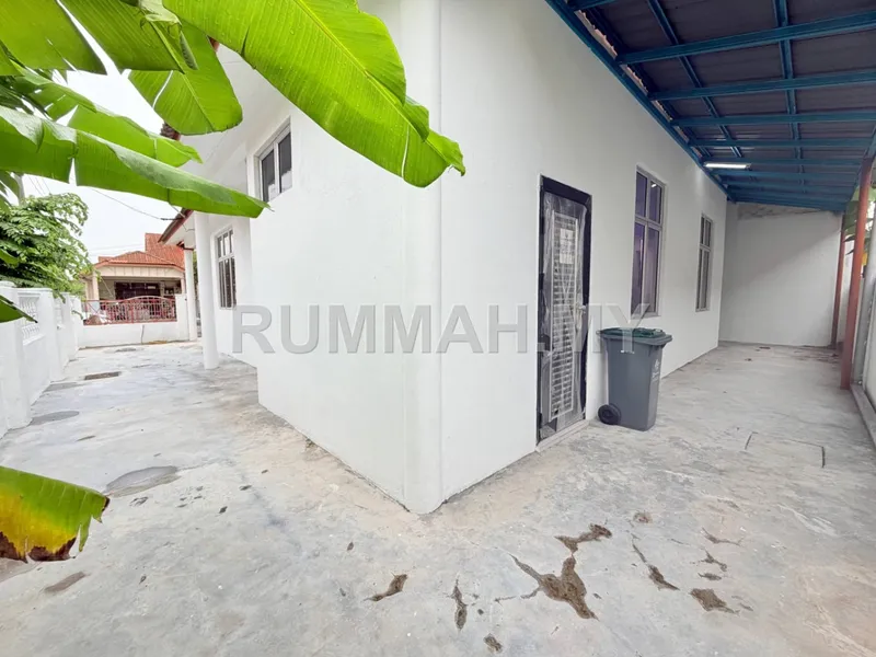 house in Bukit Rambai, Melaka — photo 2