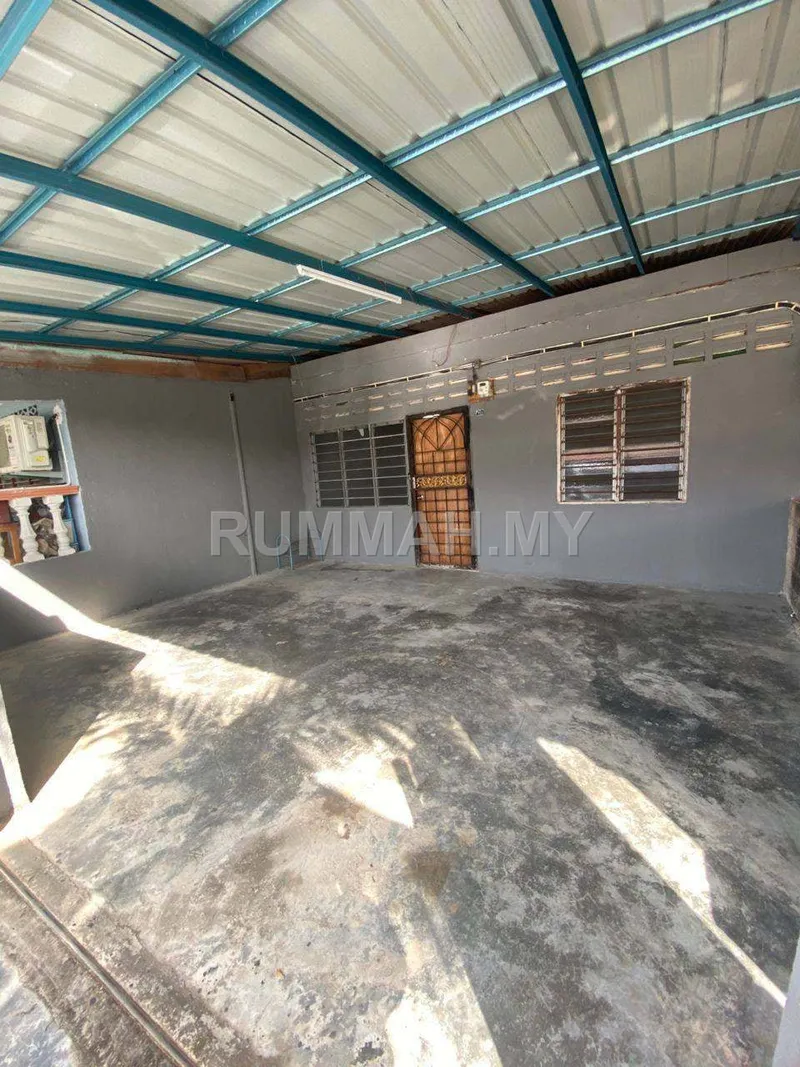 house in Alor Gajah, Melaka — photo 2