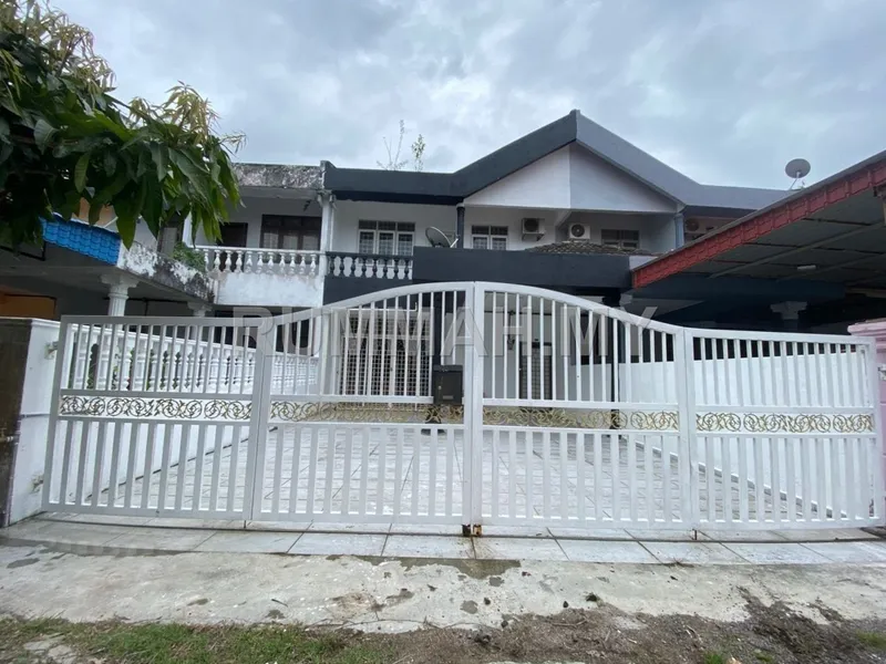 2-Storey Terrace for Sale @ Taman Nirwana, Tanjong Keling | Freehold Bumilot