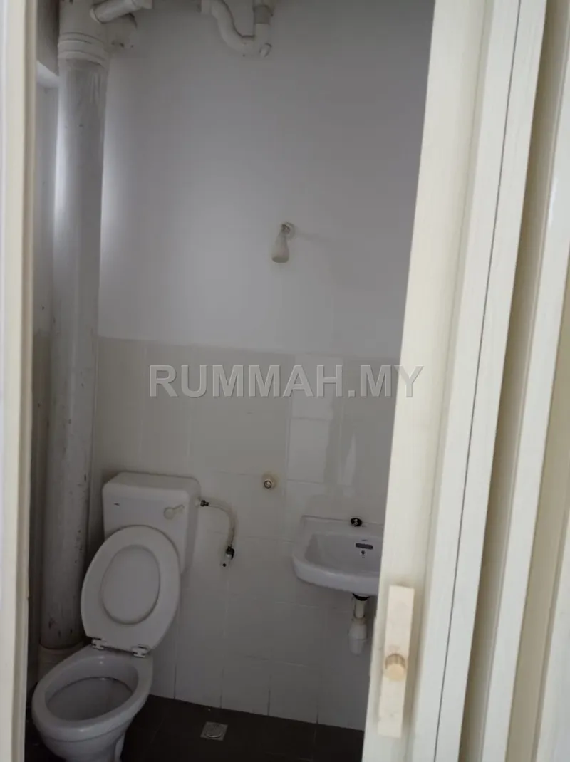 condo in Paya Terubong, Penang — photo 3