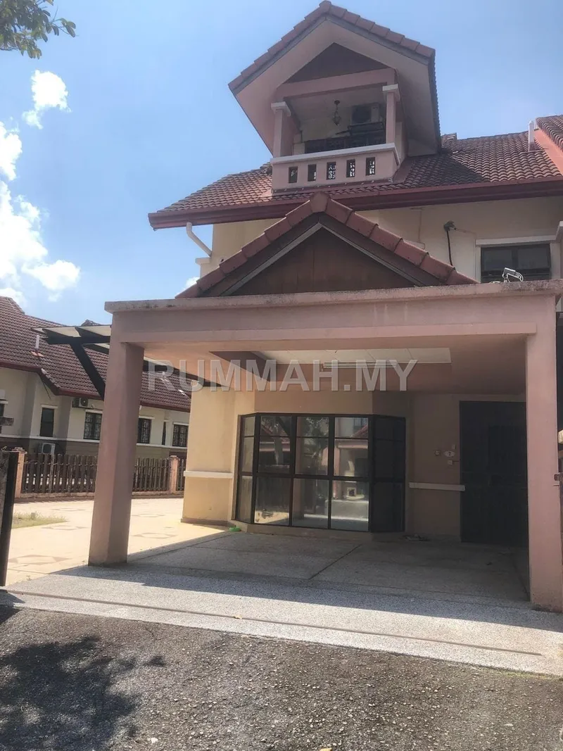 Putrajaya Precint 16 (Near Alamanda) - Landed Corner 2.5 storey Superlink