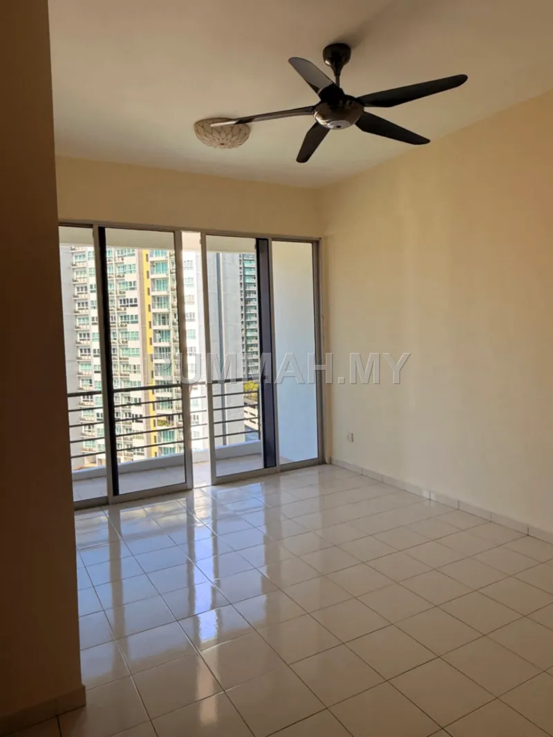 3-bedroom condo in Bayan Lepas, Penang for sale — Putra Place, Bayan Lepas Queensbay | Partially Furnished