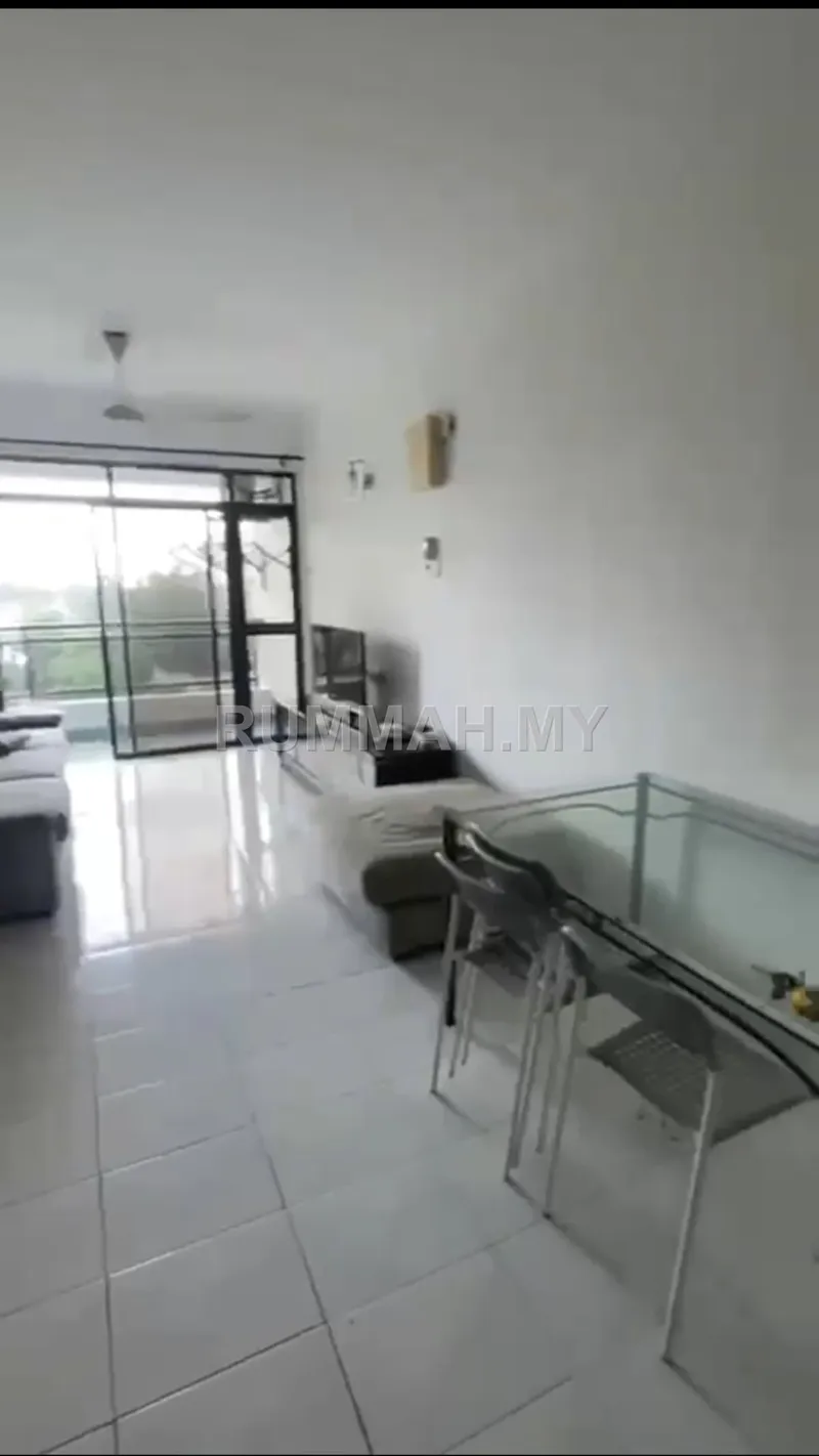3-bedroom condo in Gelugor, Penang for rent — Condo for Rent @ E-Park Condominium, Gelugor | Fully Furnished