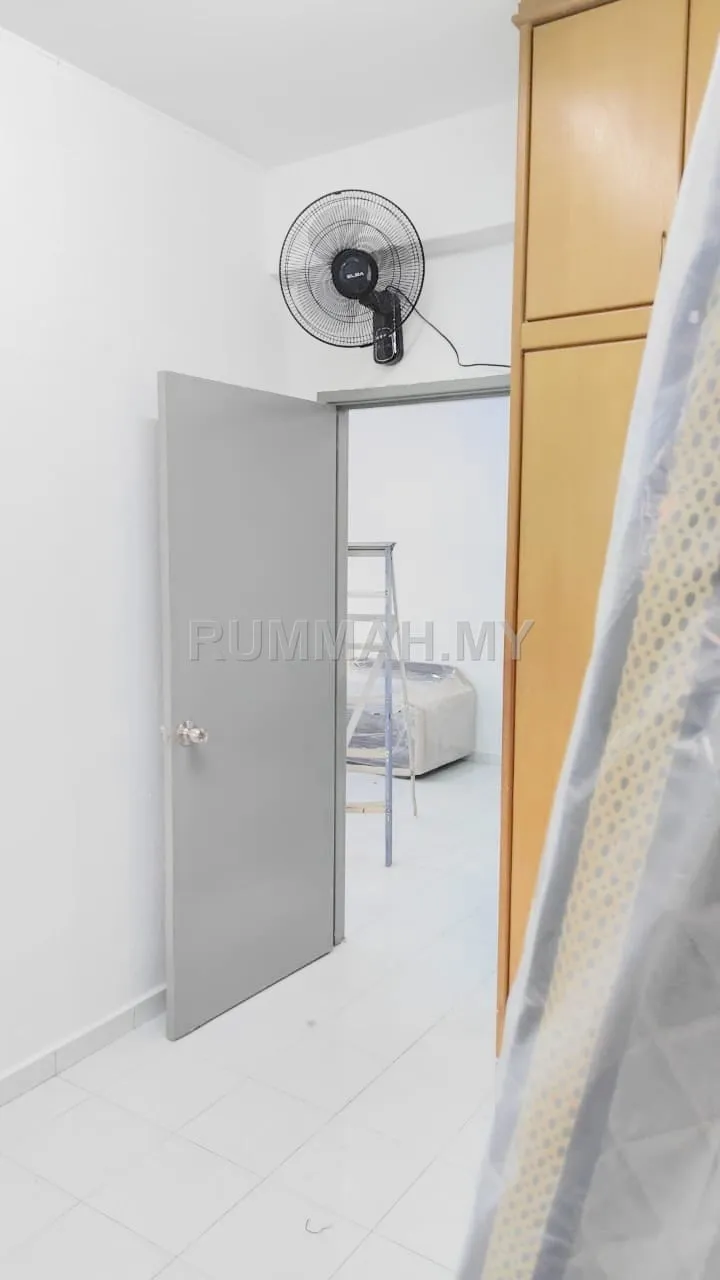condo in Farlim, Penang — photo 2