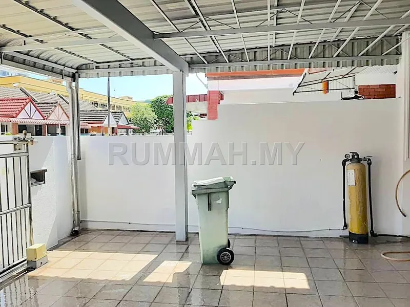 house in Sungai Dua Island, Penang — photo 3