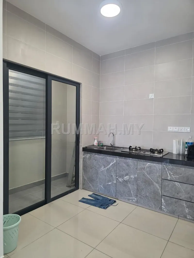 condo in Puchong, Selangor — photo 2