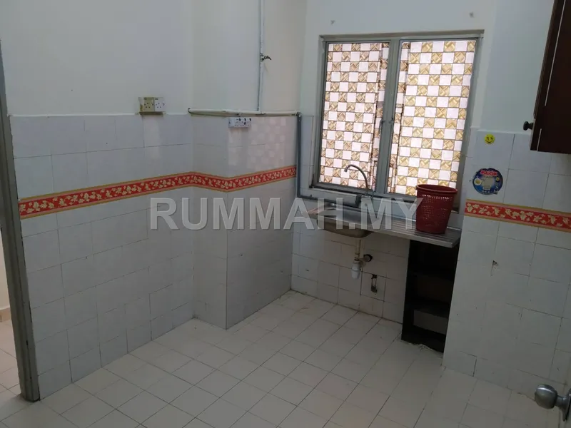 condo in Bandar Sunway, Selangor — photo 2