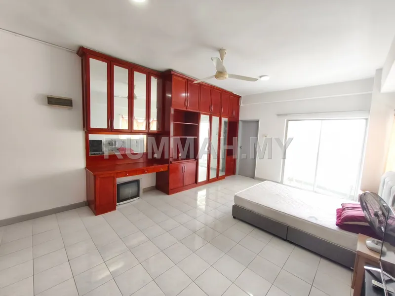 condo in Bandar Sunway, Selangor — photo 2