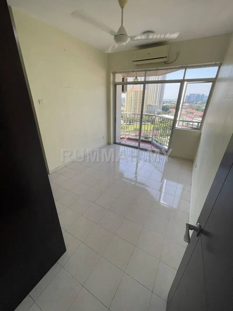 condo in Greenlane, Penang — photo 3