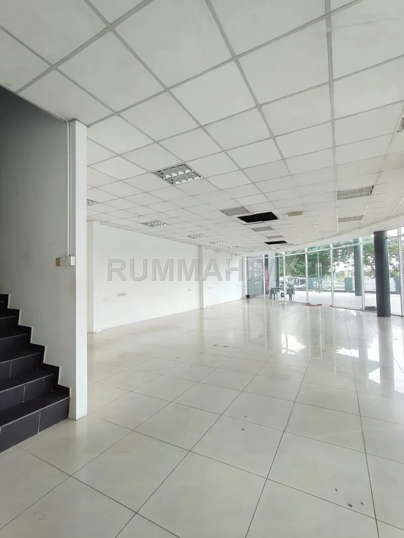 Seberang Jaya Showroom/ Warehouse / Mart